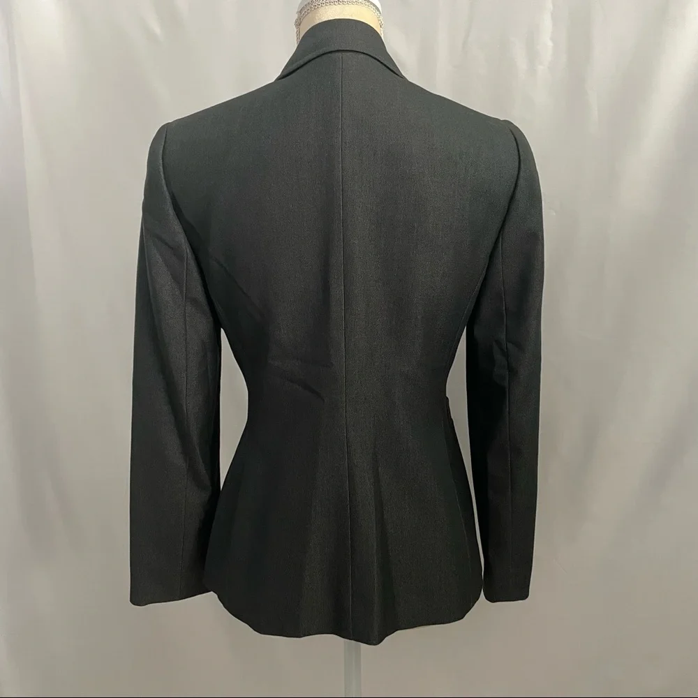 Tahari Arthur S. Levine gray blazer/jacket in a size 4P - Picture 7 of 13